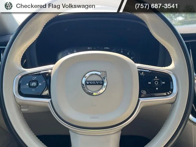 Used 2020 Birch Light Metallic Volvo T5 Momentum image 35