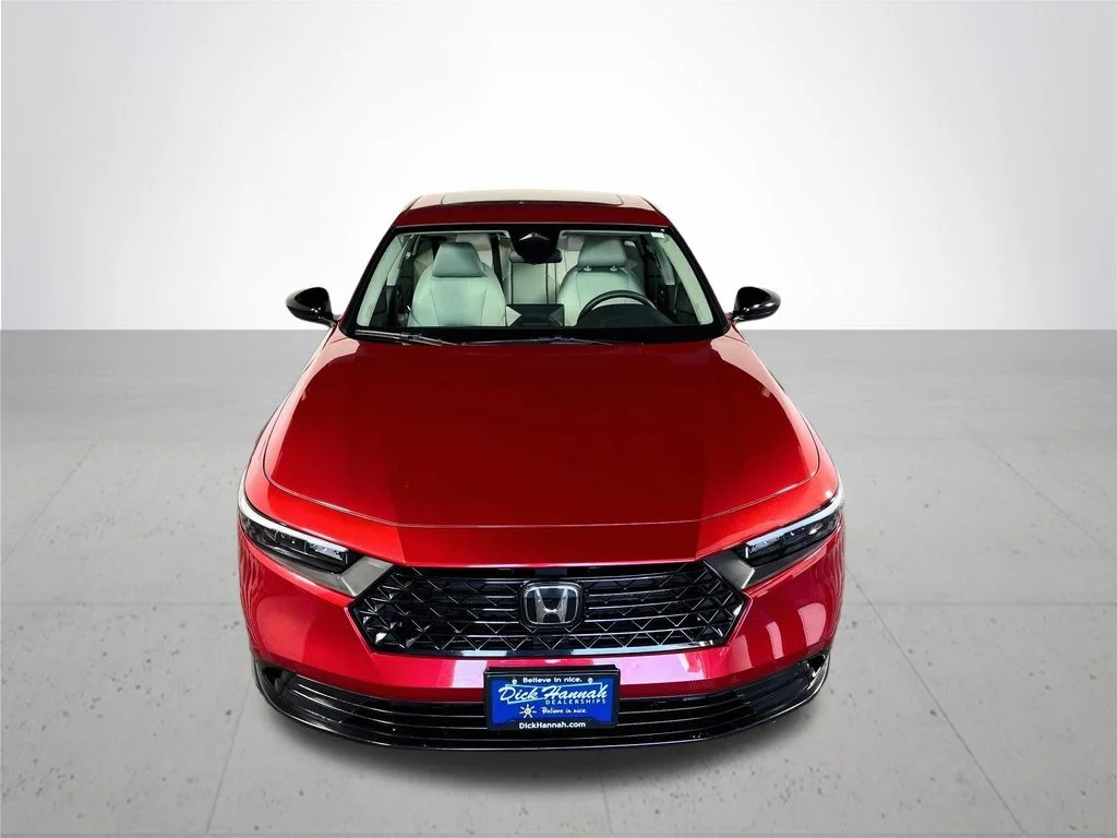Used 2025 Radiant Red Metallic Honda SE image 3