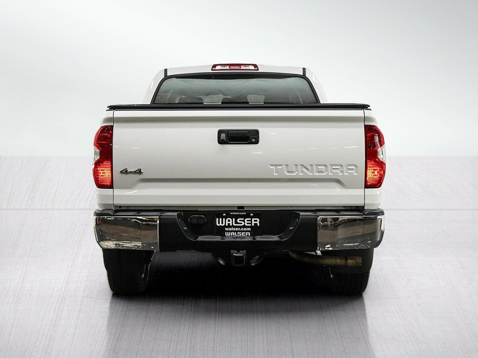 Used 2018 Super White Toyota Limited image 5