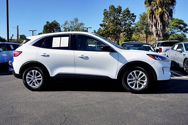 Used 2022 White Ford SE image 6