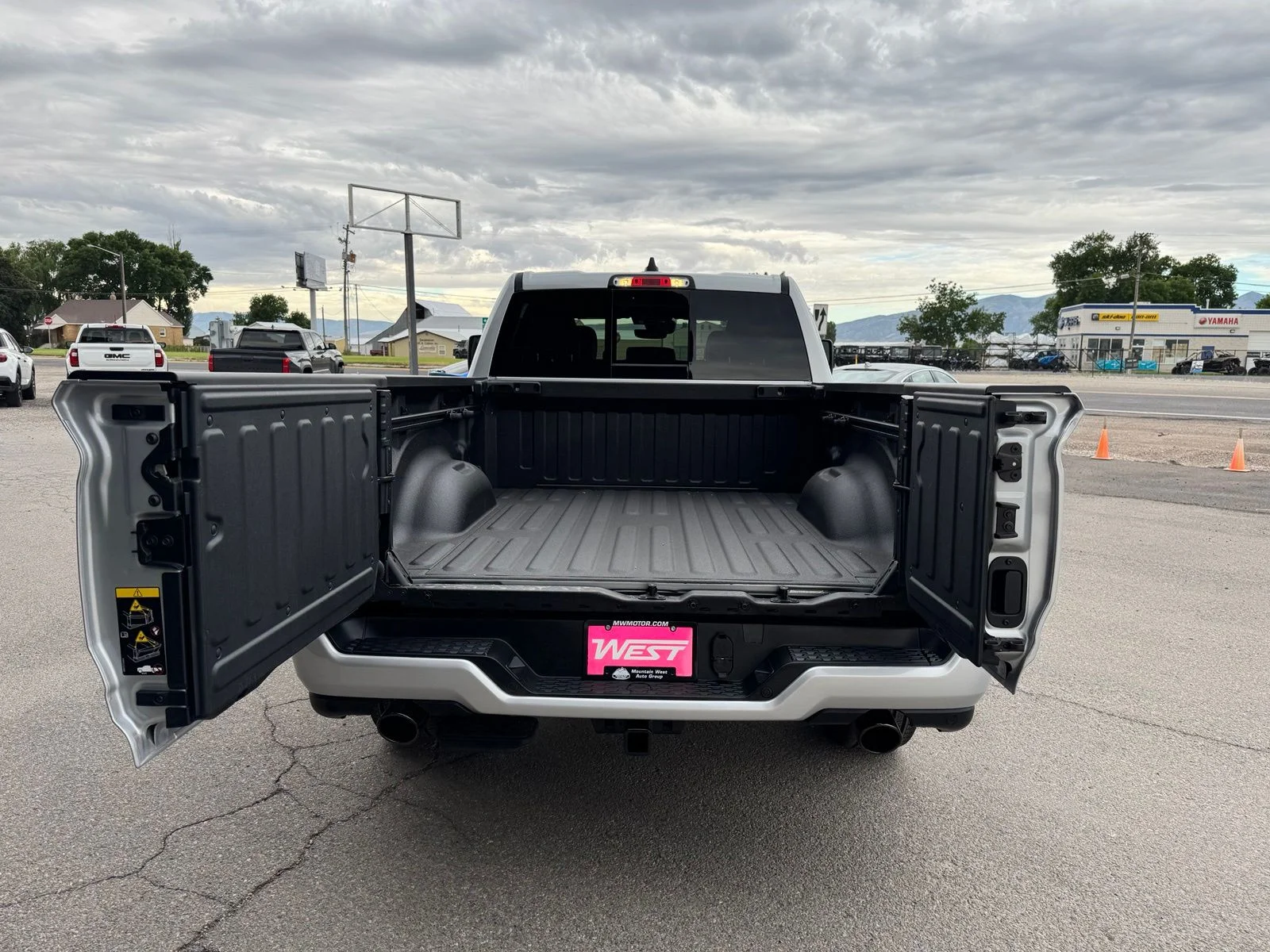New 2026 Silver Zynith Exterior Paint RAM Laramie image 11