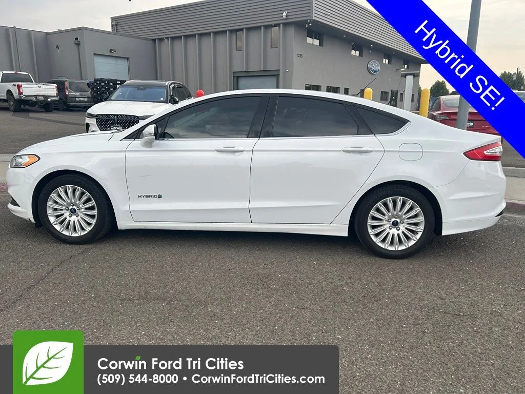 Used 2016 Oxford White Ford SE image 5