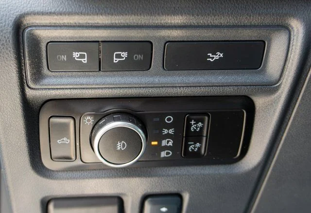 Used 2024 Gray Ford Lariat image 21