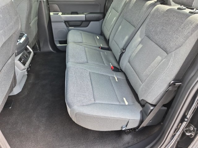 Used 2024 Black Ford XLT image 18