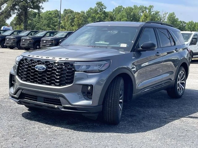 New 2026 Carbonized Gray Metallic Ford ST-Line image 5