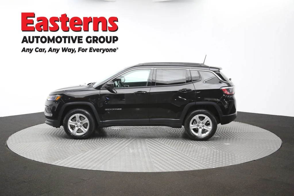 Used 2023 Black Jeep Latitude image 64