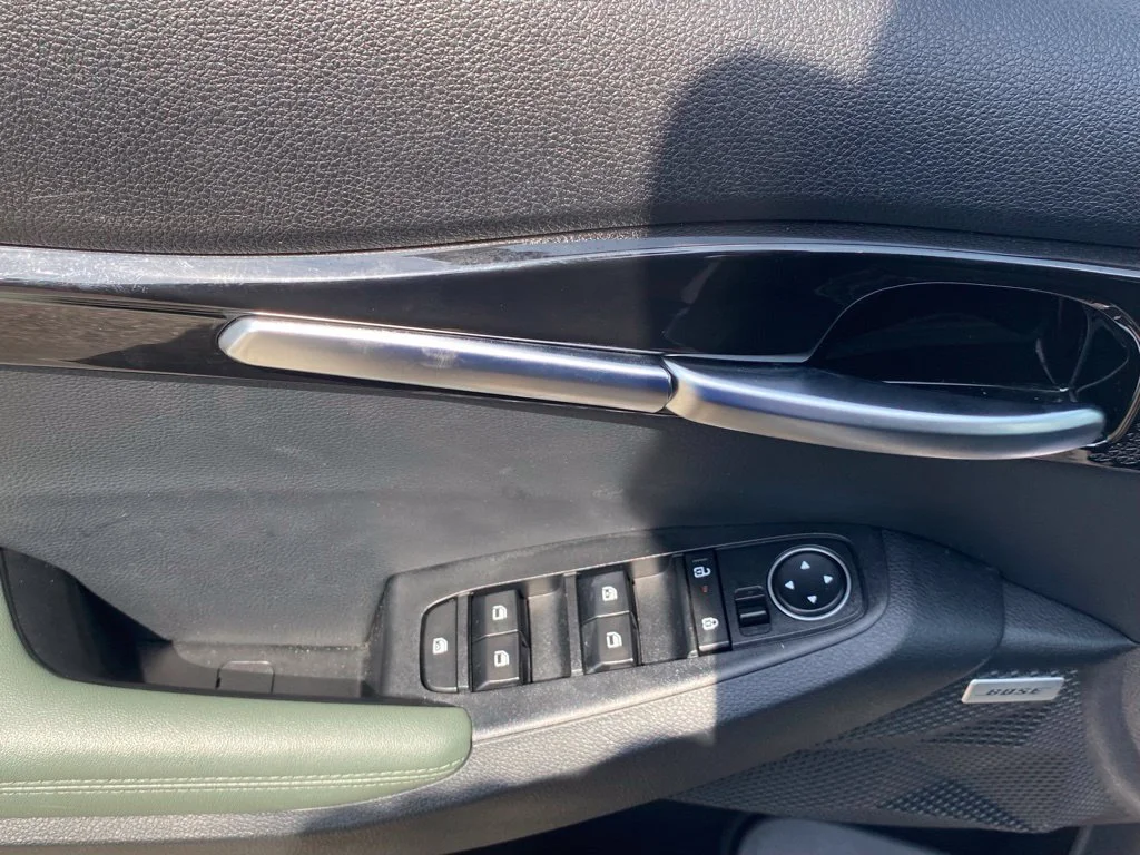 Used 2024 White Kia SX image 22