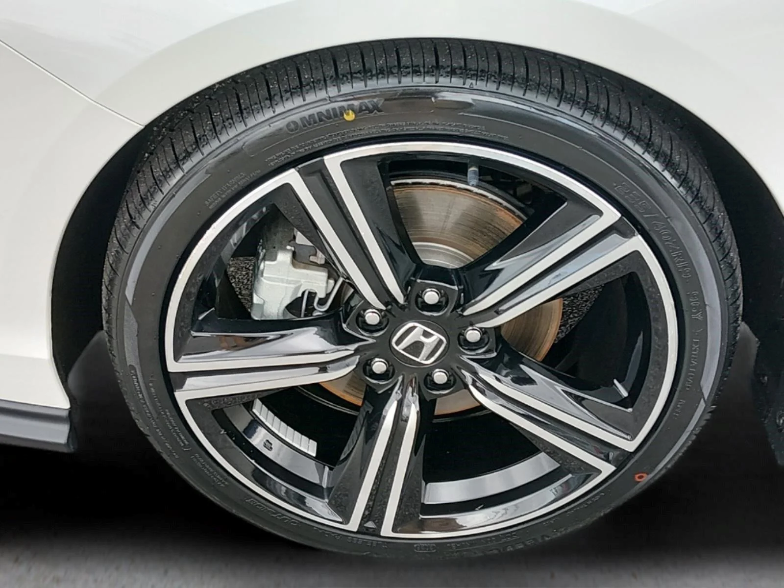 Used 2025 Platinum White Pearl Honda Sport image 11