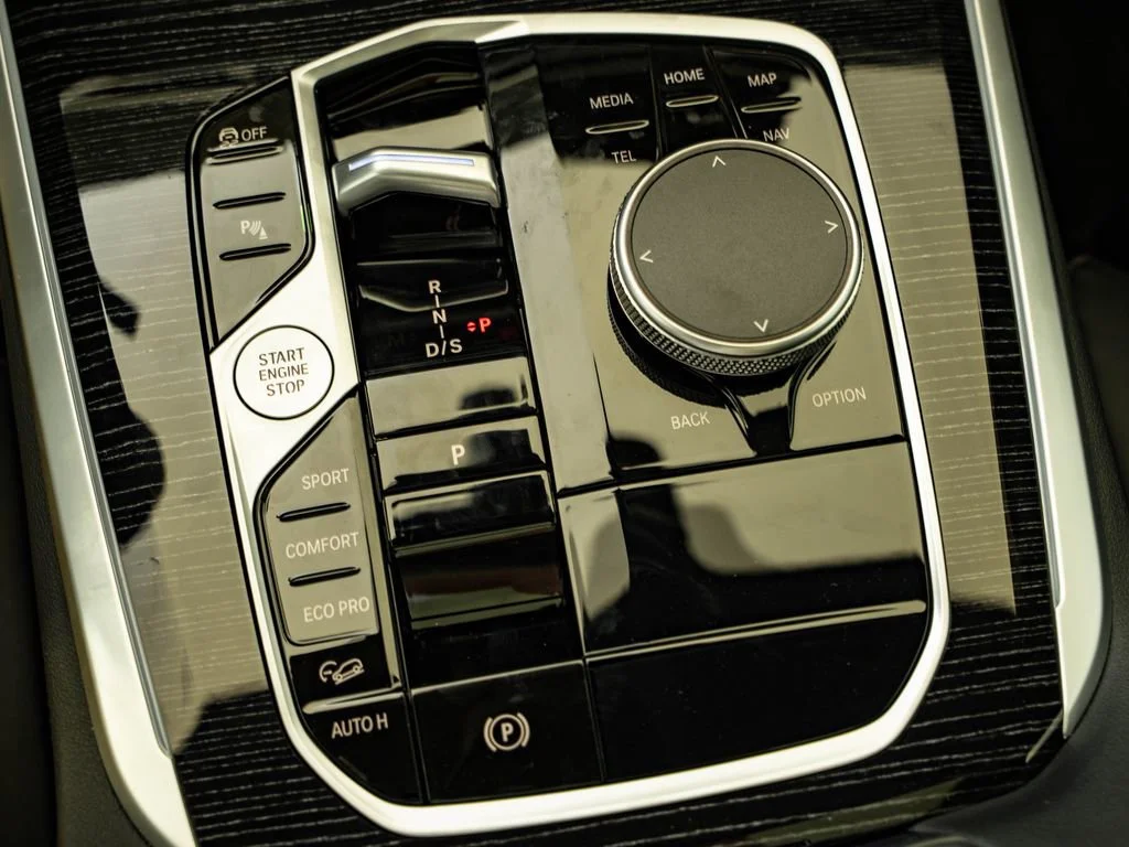 New 2026 Alpine White BMW xDrive40i image 37