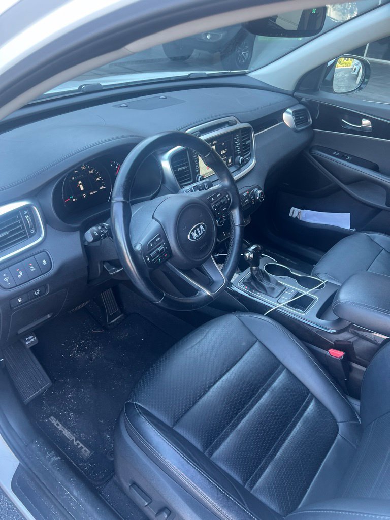 Used 2016 White Kia EX image 5