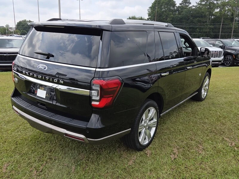 Used 2024 Black Metallic FORD KING RANCH image 14