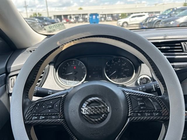 Used 2018 White Nissan SV image 24