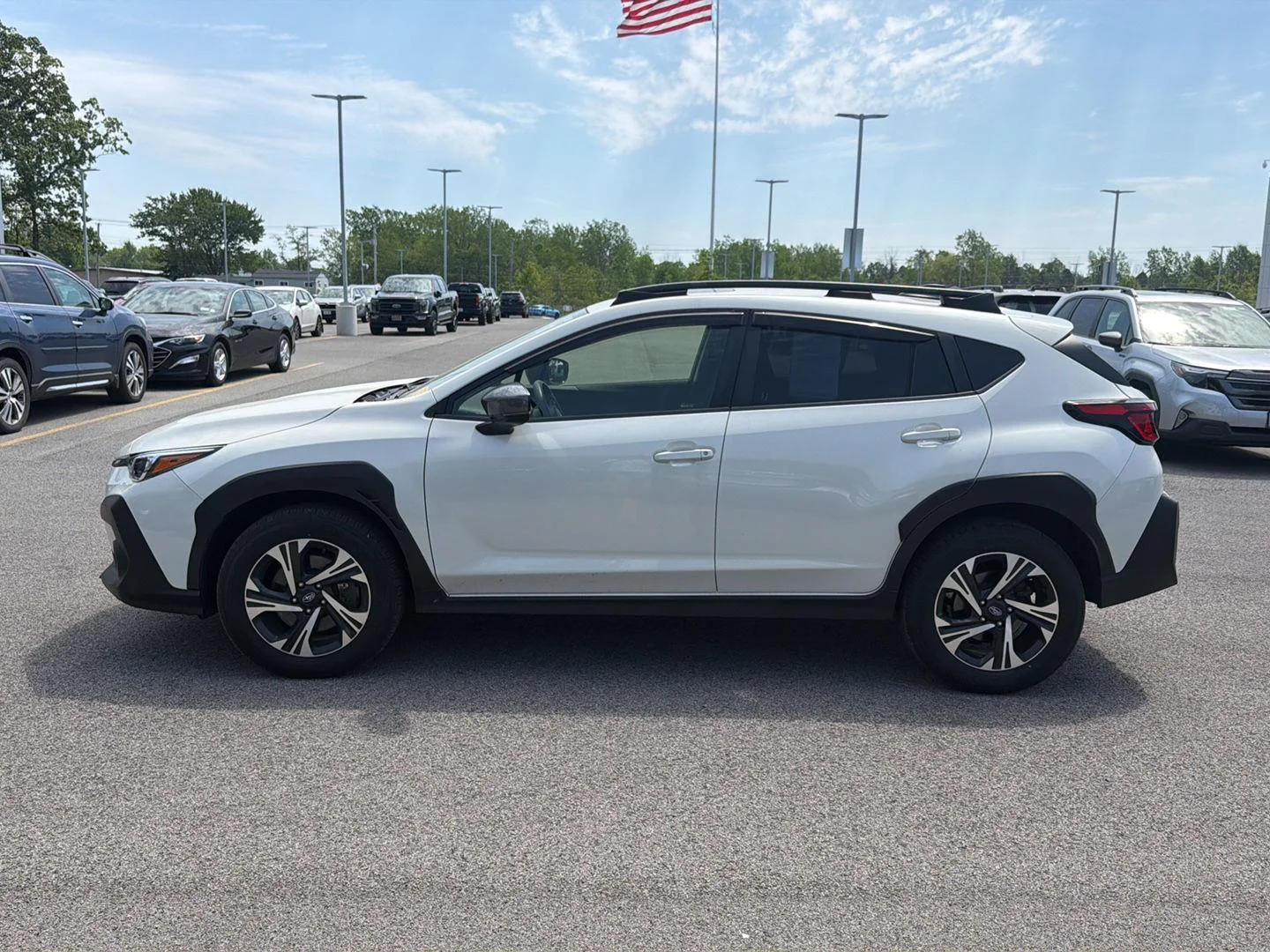 Used 2024 Crystal White Pearl Subaru Premium image 7