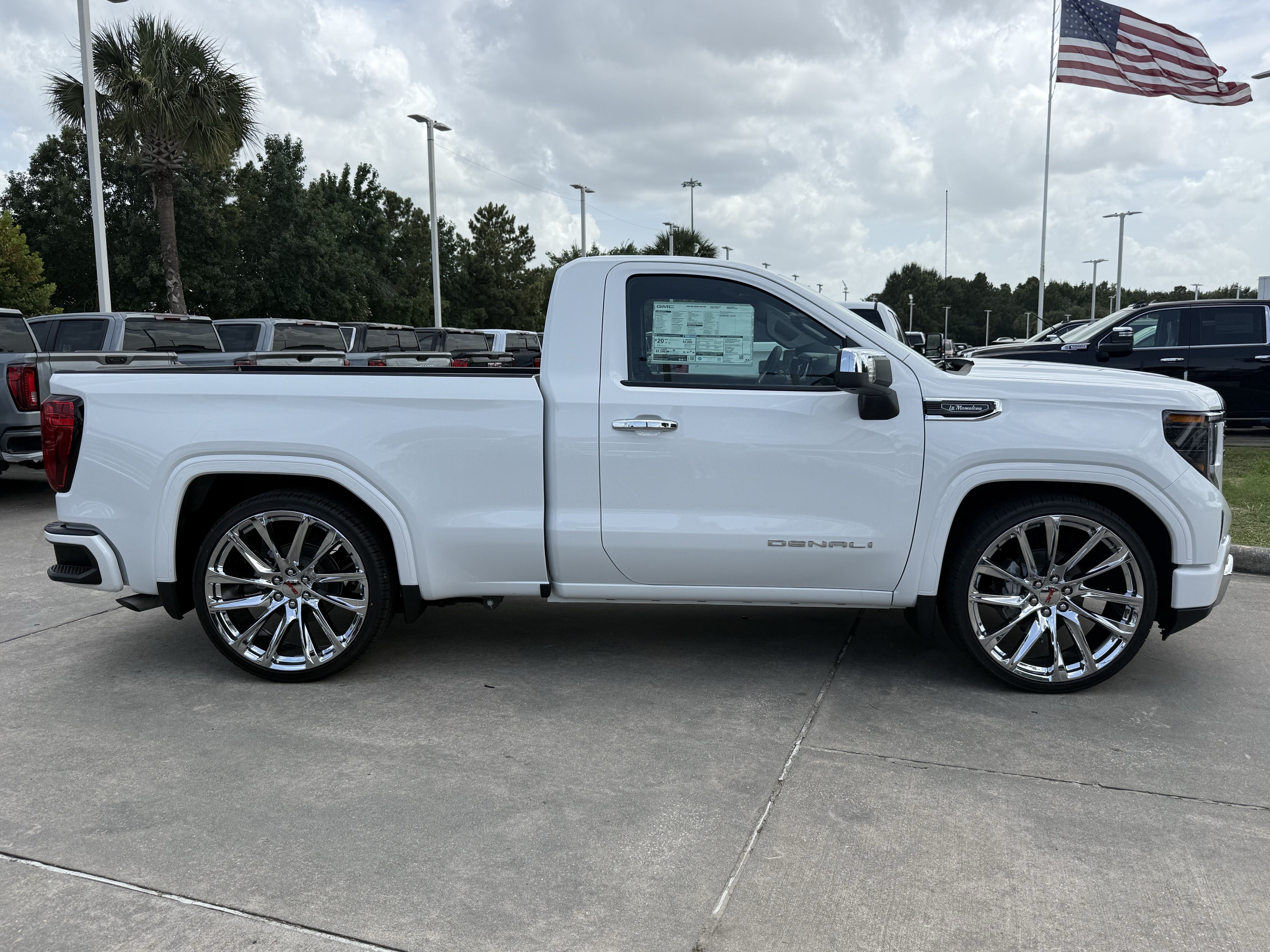 New 2026 Summit White GMC Pro image 3