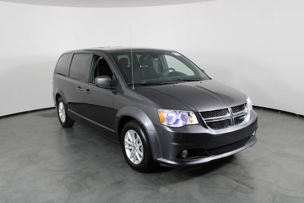 Used 2020 Gray Dodge SE Plus image 4
