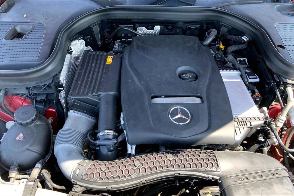 Used 2019 designo Cardinal Red Metallic Mercedes-Benz GLC 300 image 29