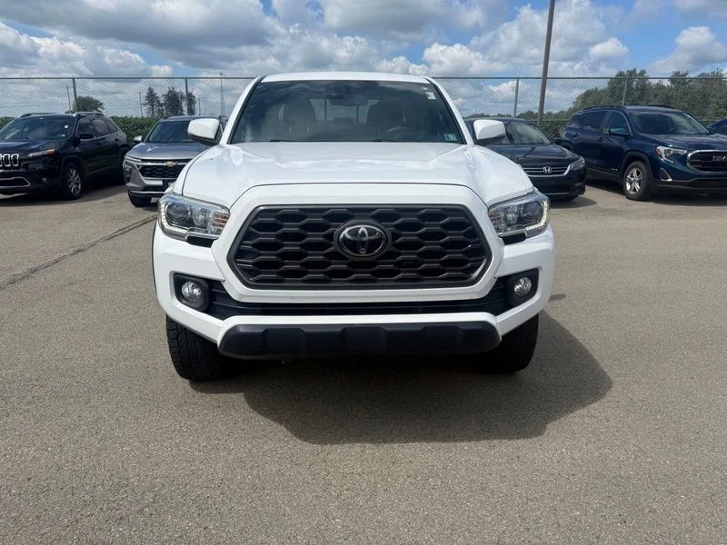 Used 2020 White Toyota TRD Off-Road image 10