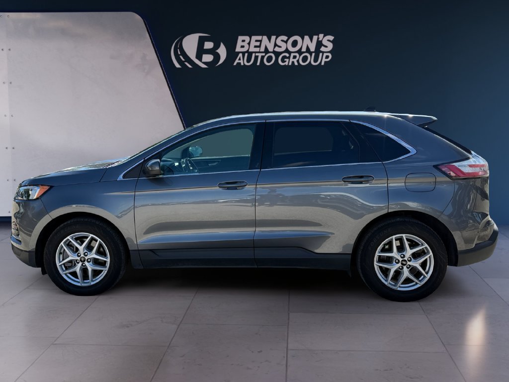 Used 2024 Gray Ford SEL image 2