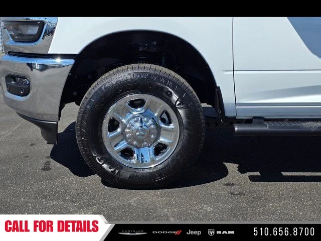 New 2026 Bright White Clear-Coat Exterior Paint RAM Tradesman image 33