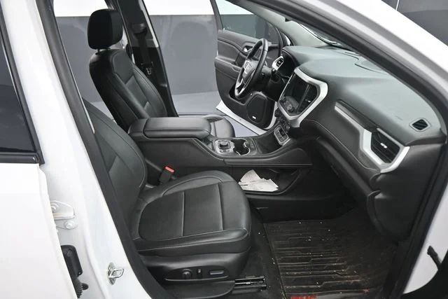 Used 2023 White GMC SLT image 14