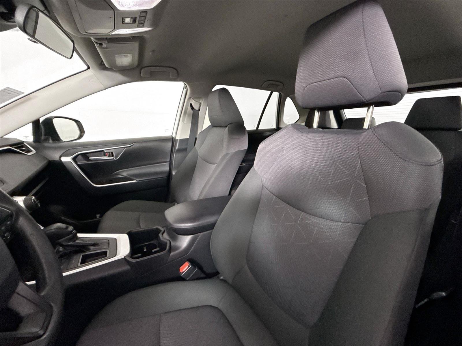 Used 2025 Ice Cap Toyota XLE image 3