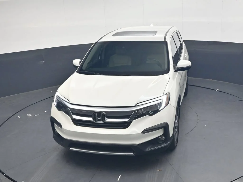 Used 2019 White Diamond Pearl Honda EX-L image 18