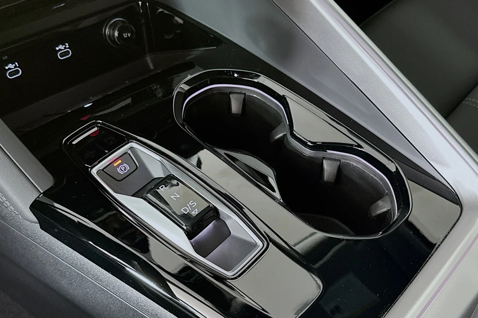 New 2026 Florett Silver Metallic Audi Premium image 7