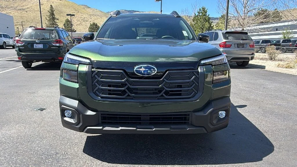 New 2026 DEEP EMERALD GREEN PEARL Subaru Limited image 8