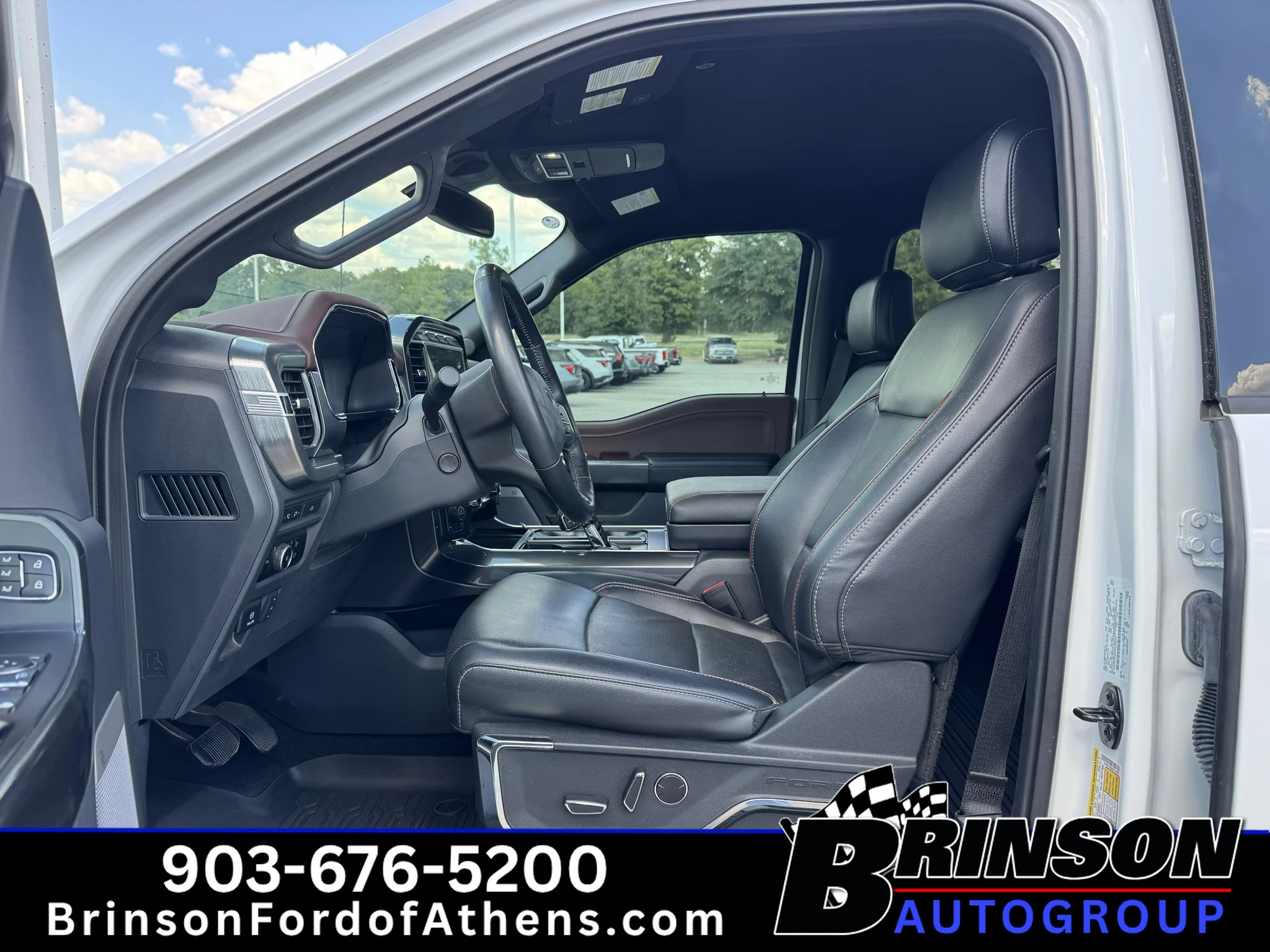Certified Used 2023 Oxford White Ford LARIAT image 15
