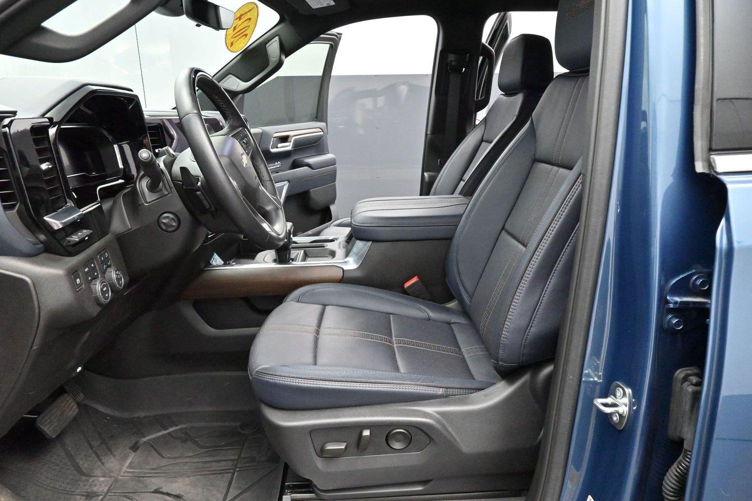 Used 2024 Lakeshore Blue Metallic Chevrolet High Country image 13