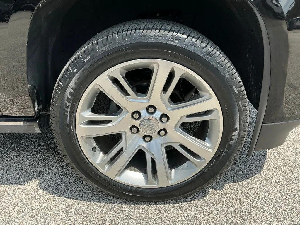 Used 2018 Black Cadillac Premium Luxury image 18