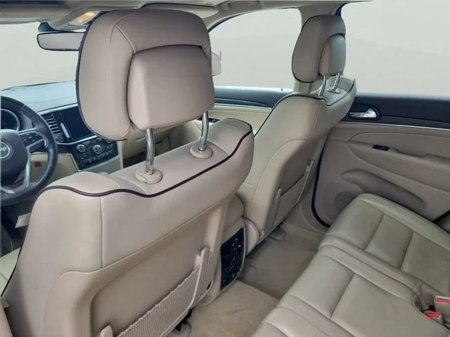 Used 2020 Black Jeep Overland image 12