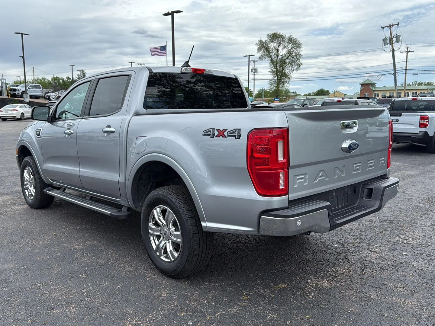 Used 2022 Iconic Silver Ford XLT image 3