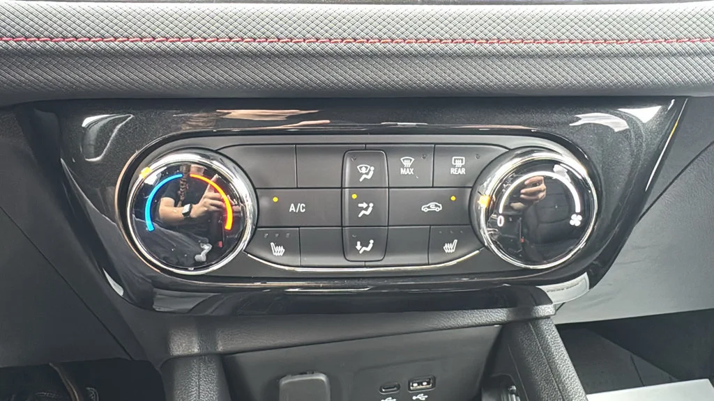 New 2026 Mosaic Black Metallic Chevrolet RS image 22