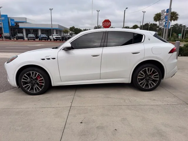 Used 2023 Bianco Astro Metallic Maserati GT image 16