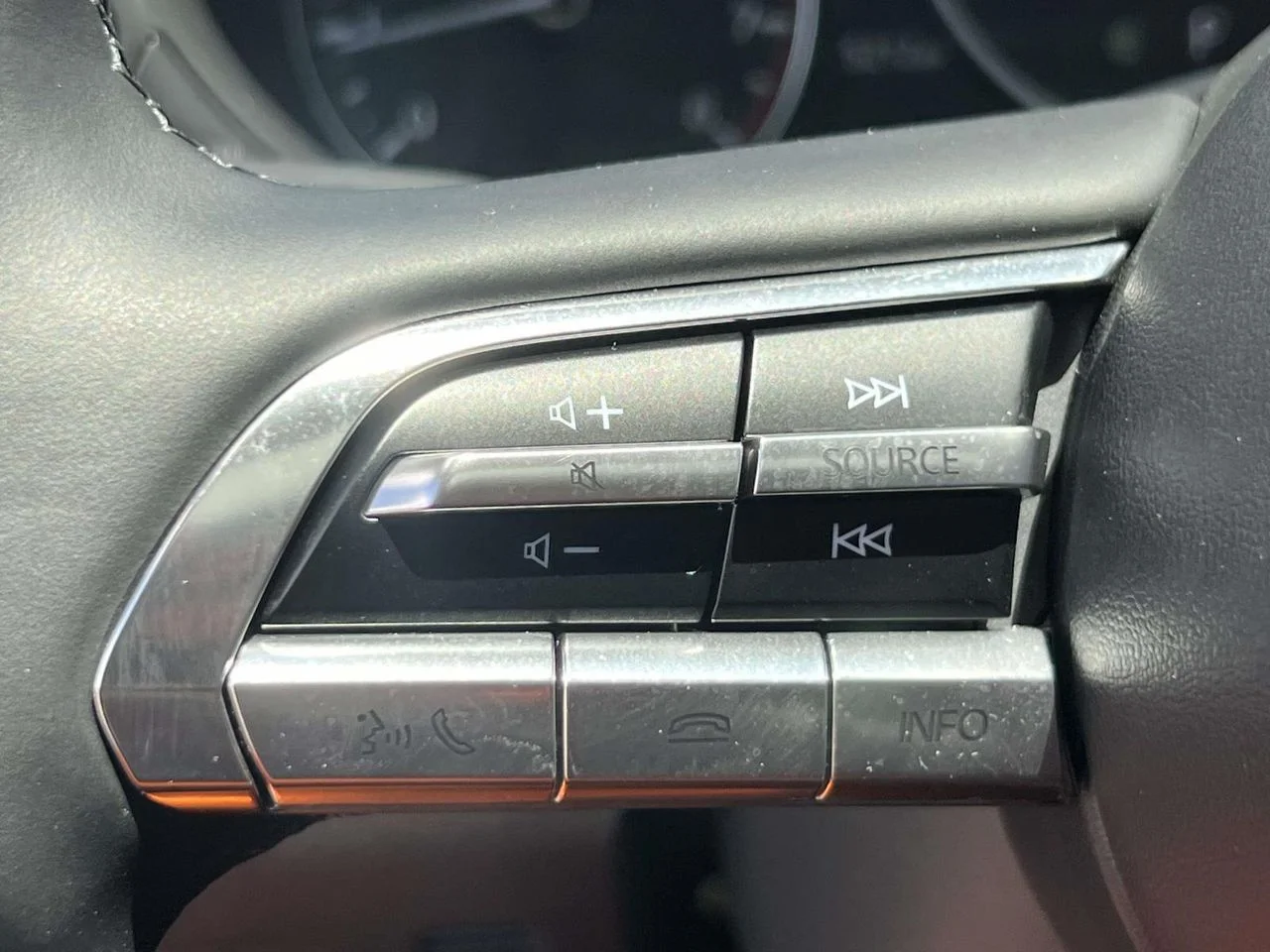 Certified Used 2025 Wind Chill Pearl Mazda 2.5 S Premium Plus Package image 34
