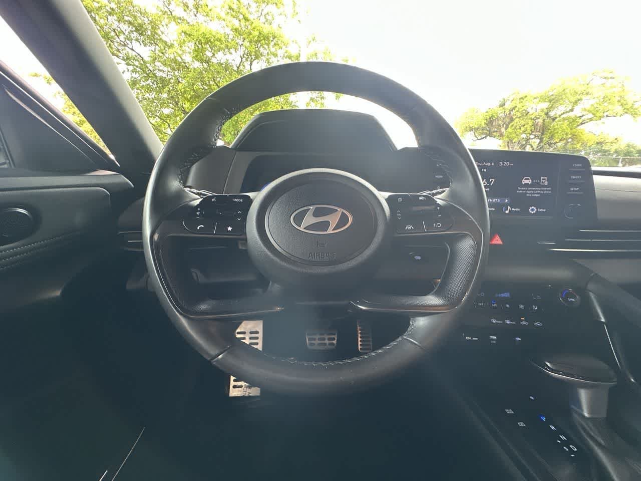 2025 Hyundai Elantra SEL - Photo 15