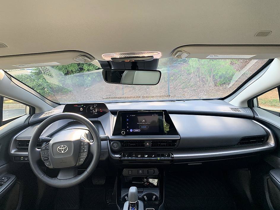 Used 2026 Cutting Edge Toyota XLE image 18