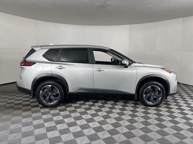 2025 Nissan Rogue SV - Photo 9