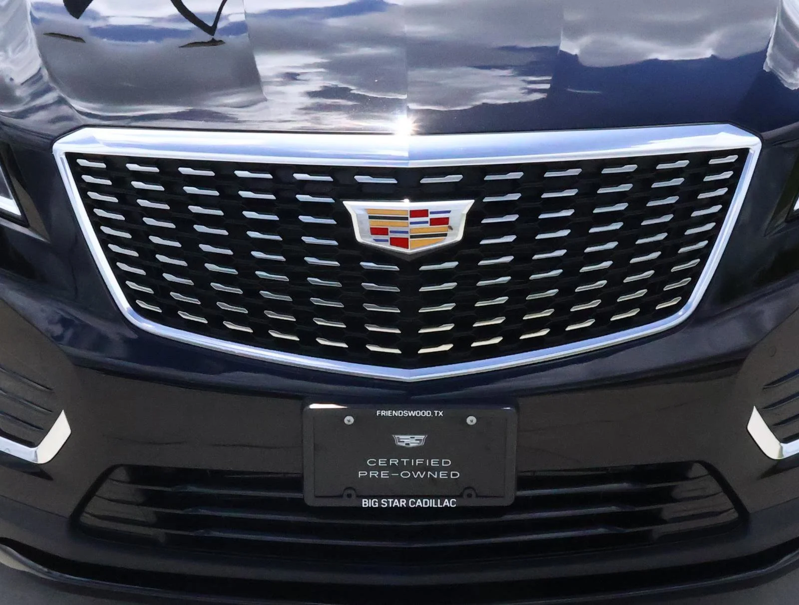 Used 2025 Stellar Black Metallic Cadillac Luxury image 7
