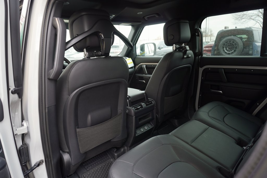 2026 LAND ROVER DEFENDER - Image 29