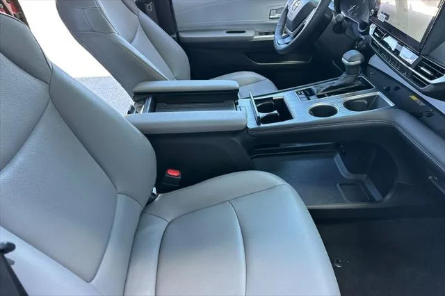 Certified Used 2025 RUBY FLARE PEARL* Toyota  image 17