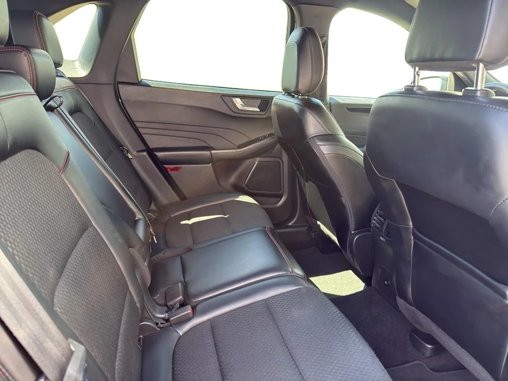 2025 Ford Escape ST-Line - Photo 7