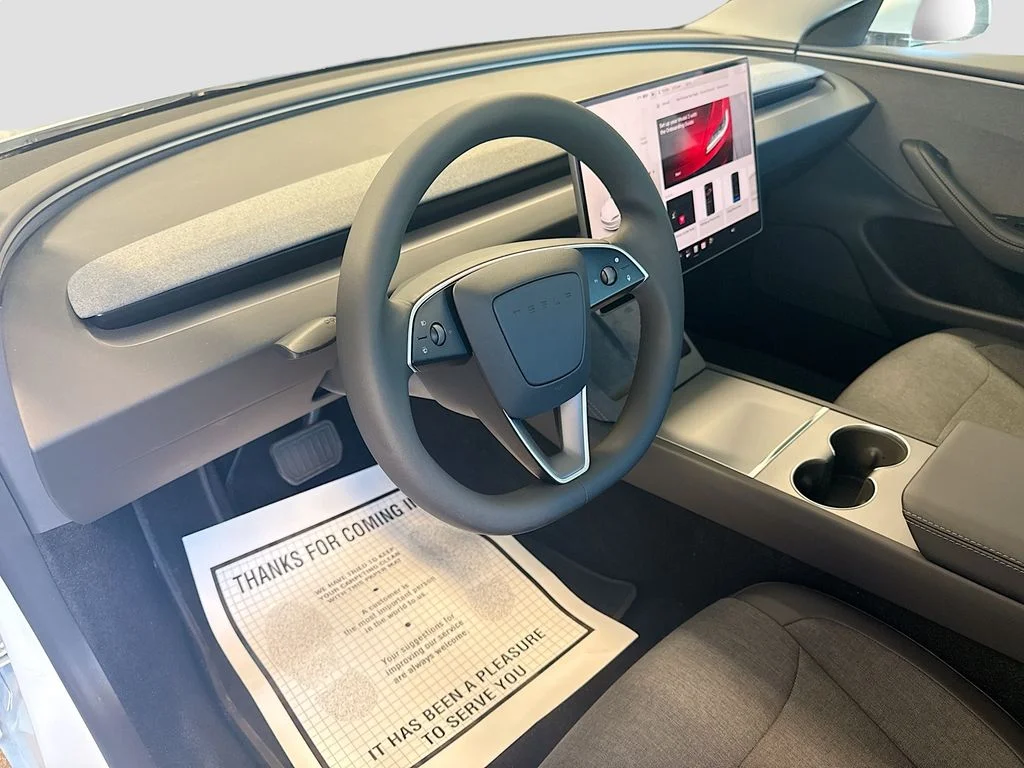 Used 2025  Tesla Standard image 10