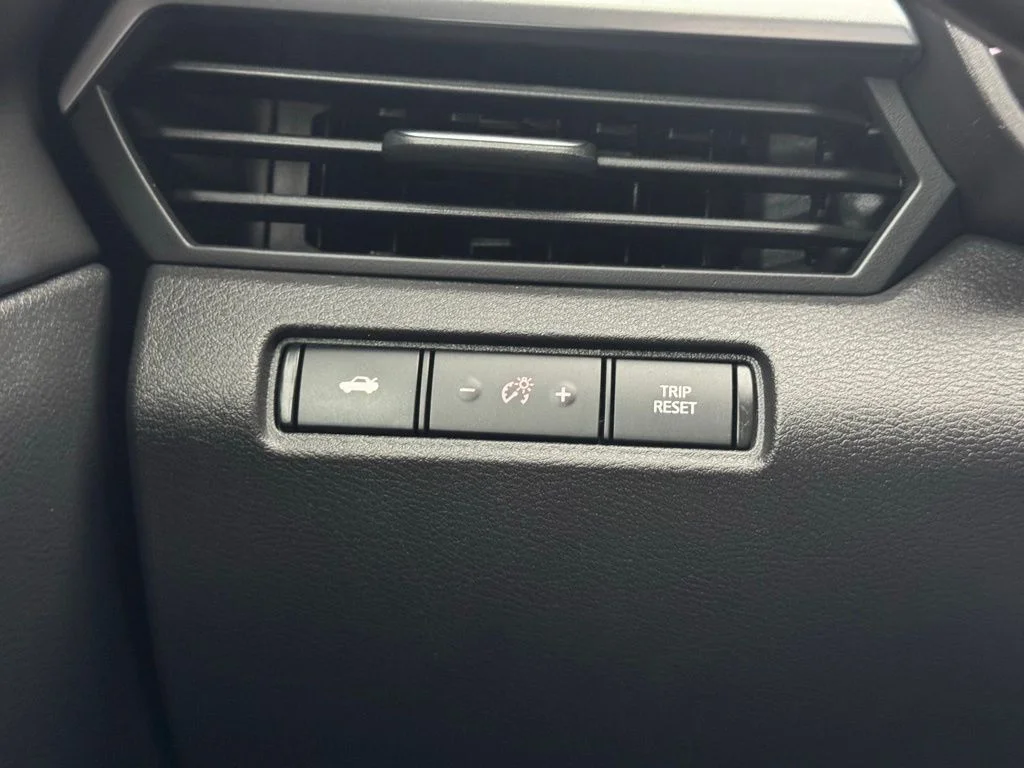 Used 2025 Gun Metallic Nissan 2.5 SV image 18