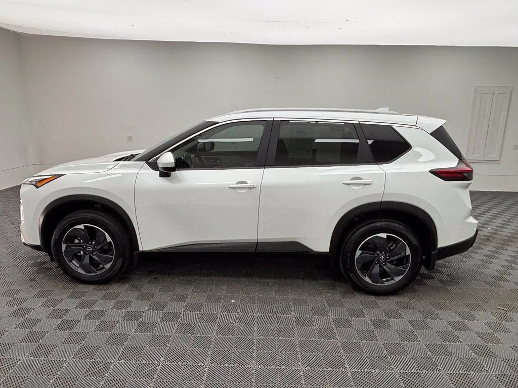 Used 2024 White Nissan SV image 12