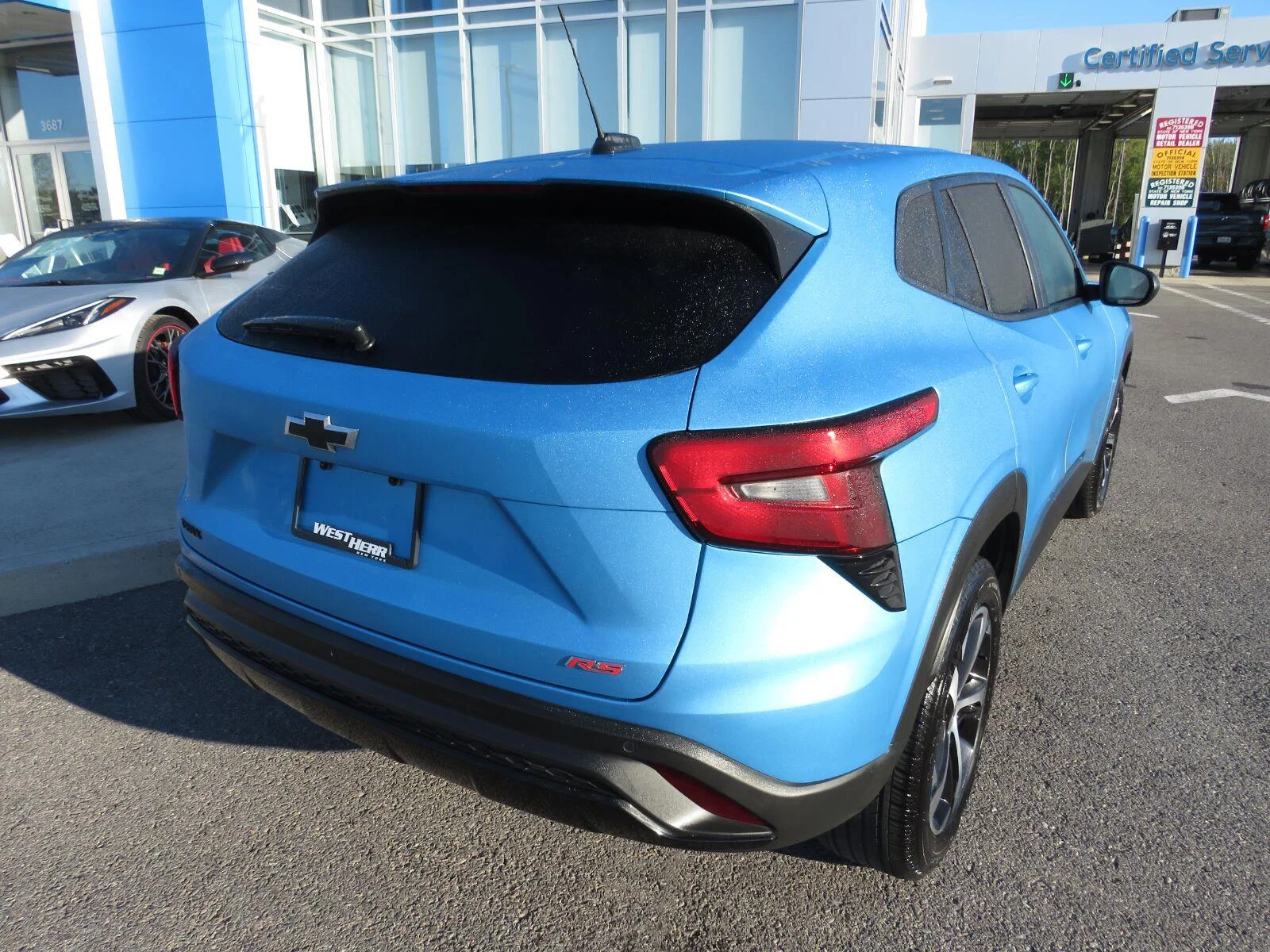 Used 2025 Marina Blue Metallic Chevrolet 1RS image 8