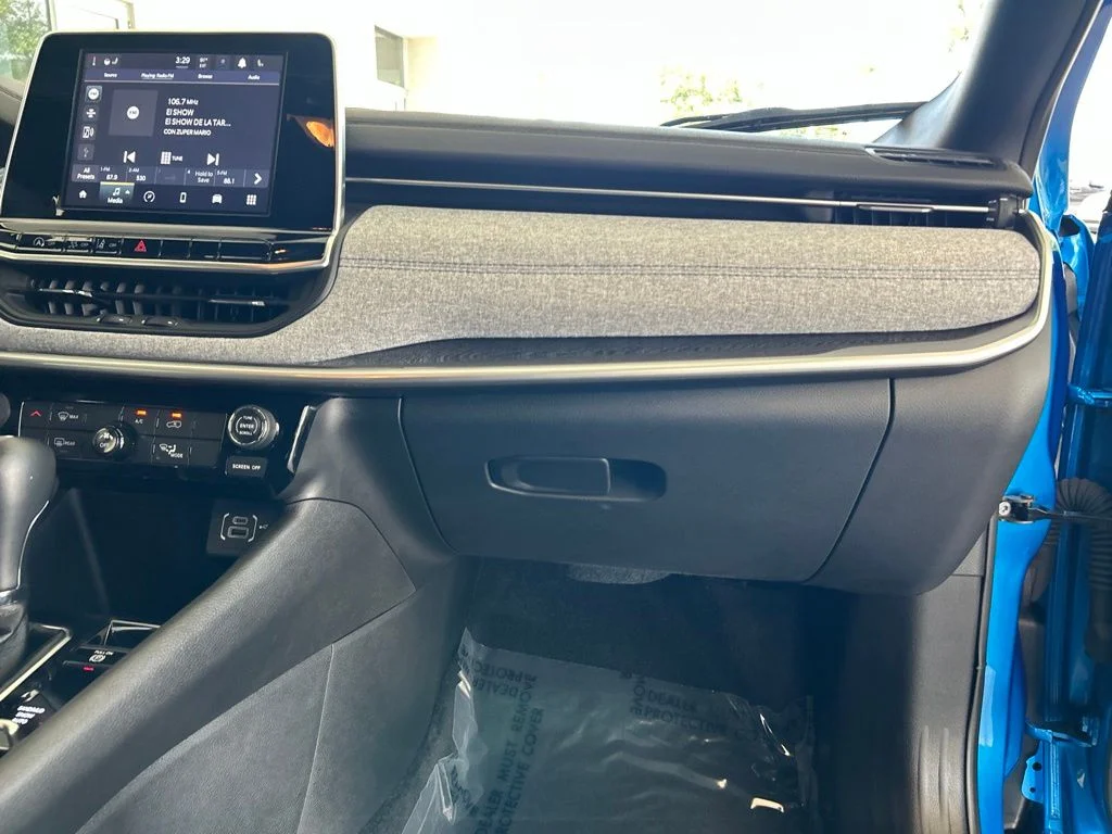 Used 2025 Blue Jeep Latitude image 25