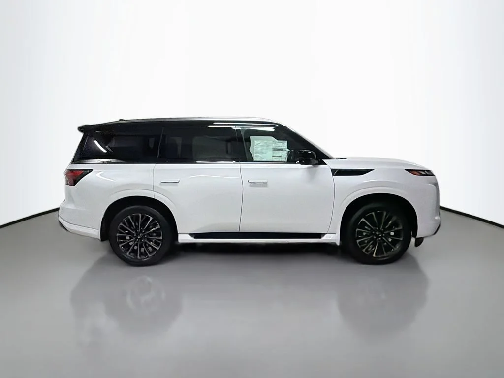 New 2026 White / Black INFINITI AUTOGRAPH image 8