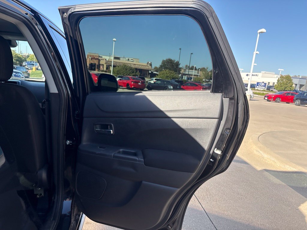 Used 2022 Black Mitsubishi 2.0 LE image 25